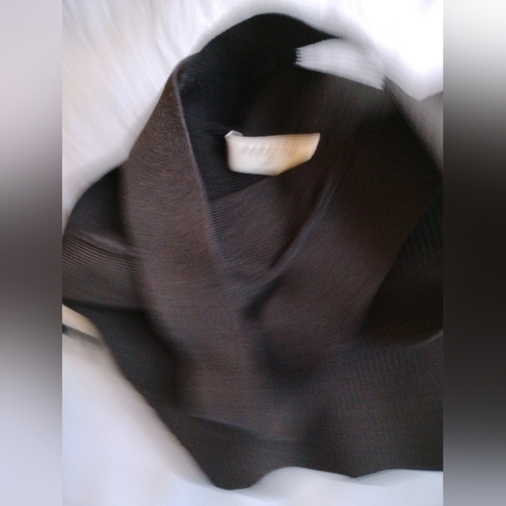 Babaton Crop Top Black New Small - Picture 5 of 6